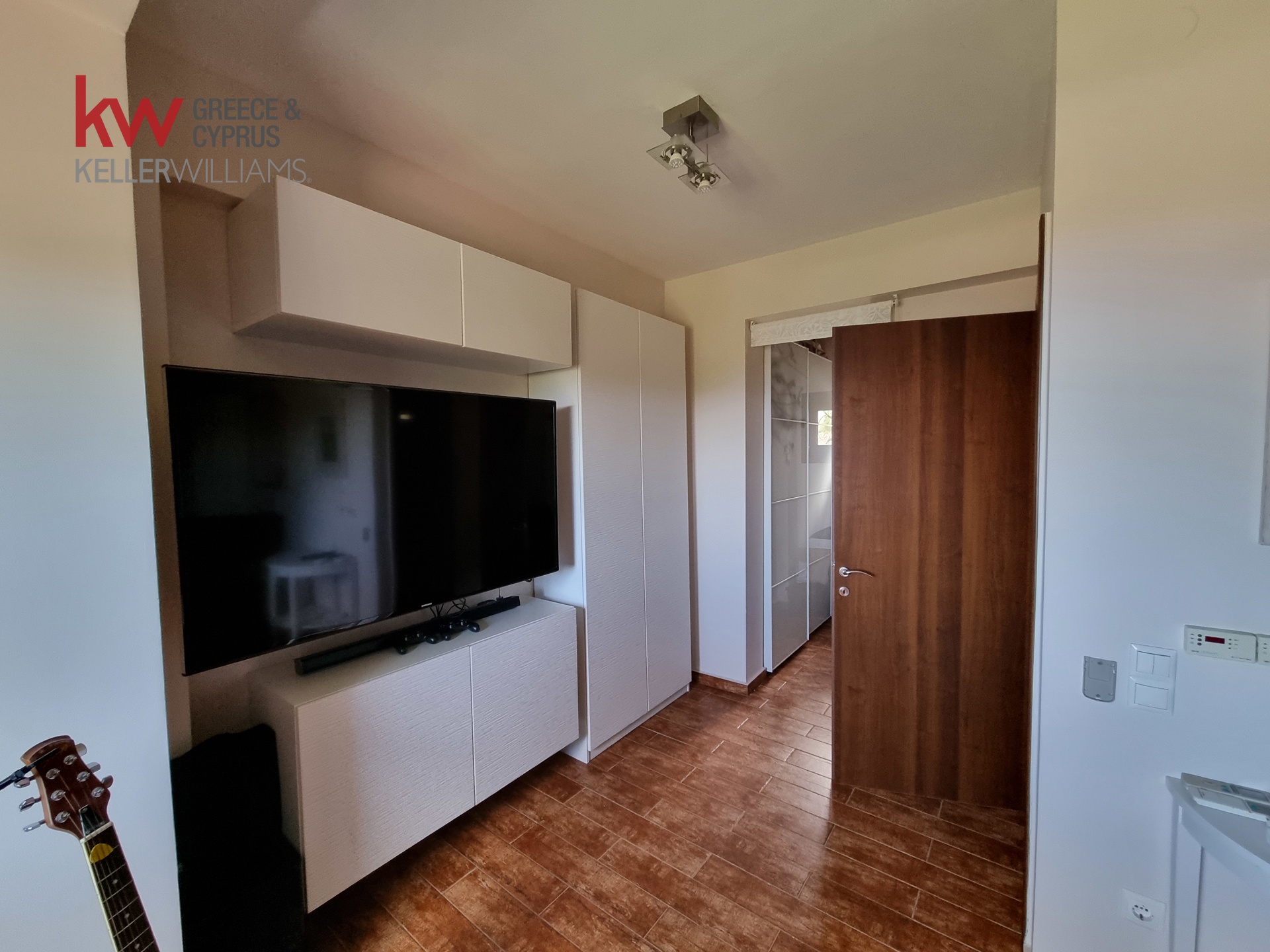 kw-greece-1559023-015-1
